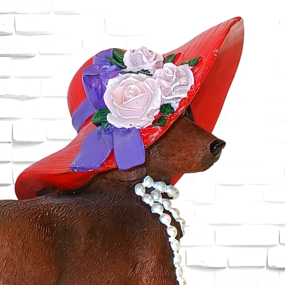 Divas w/ Hat-titude Dachshund Figurines, Hamilton Collection, Lot Of 2 as Shown - Picture 4 of 7